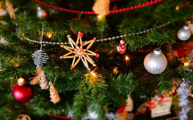 Top Tips to Help you Cope Without Power this Christmas